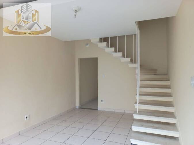 Casa à venda com 2 quartos, 120m² - Foto 3
