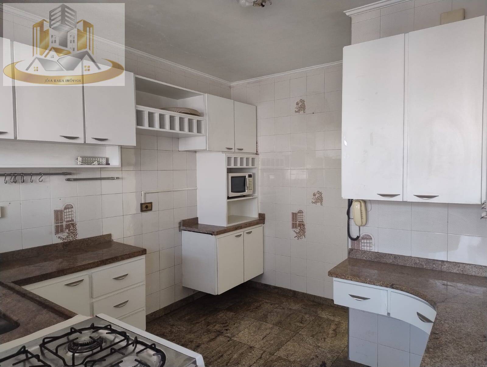 Apartamento à venda com 3 quartos, 110m² - Foto 2