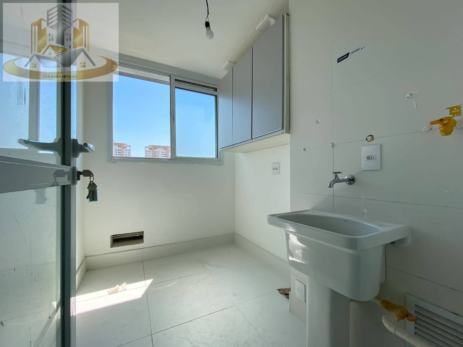 Apartamento à venda com 4 quartos, 215m² - Foto 10