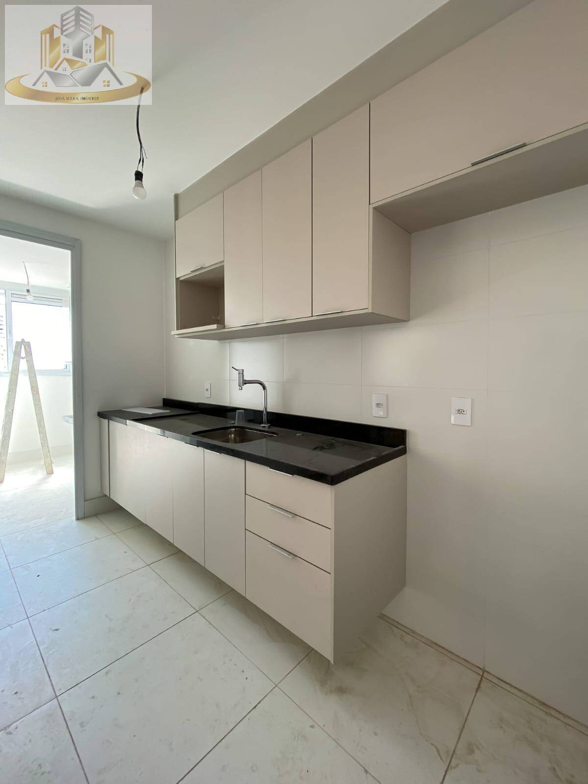 Apartamento à venda com 4 quartos, 215m² - Foto 8