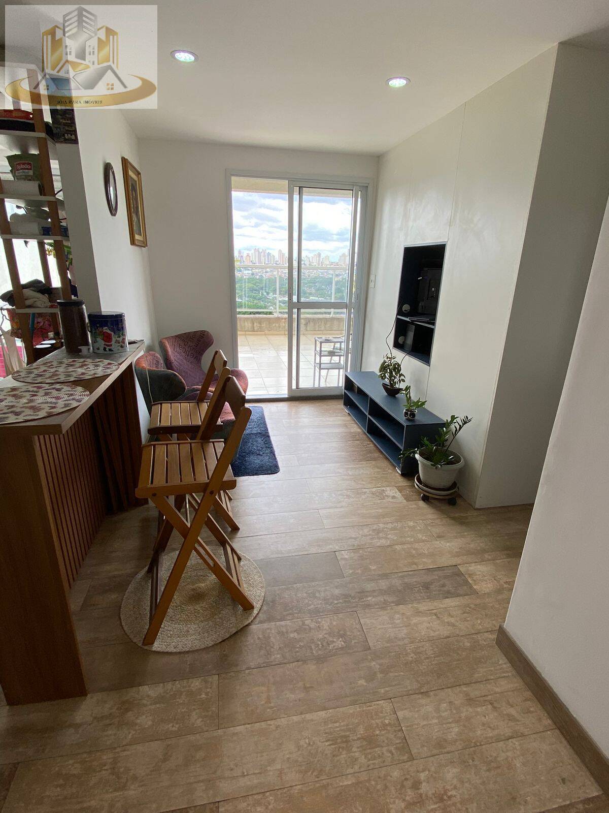 Apartamento à venda com 2 quartos, 62m² - Foto 1