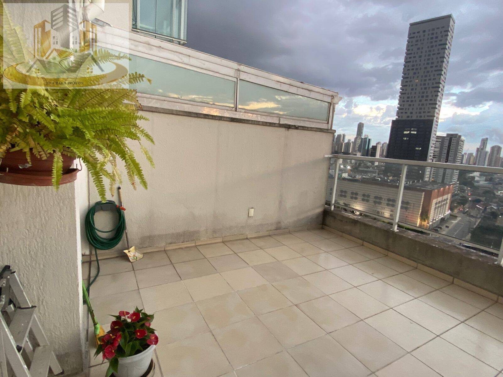 Apartamento à venda com 2 quartos, 62m² - Foto 4