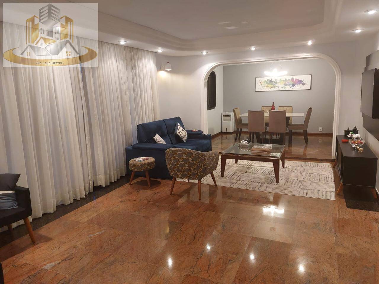 Apartamento à venda com 3 quartos, 190m² - Foto 1