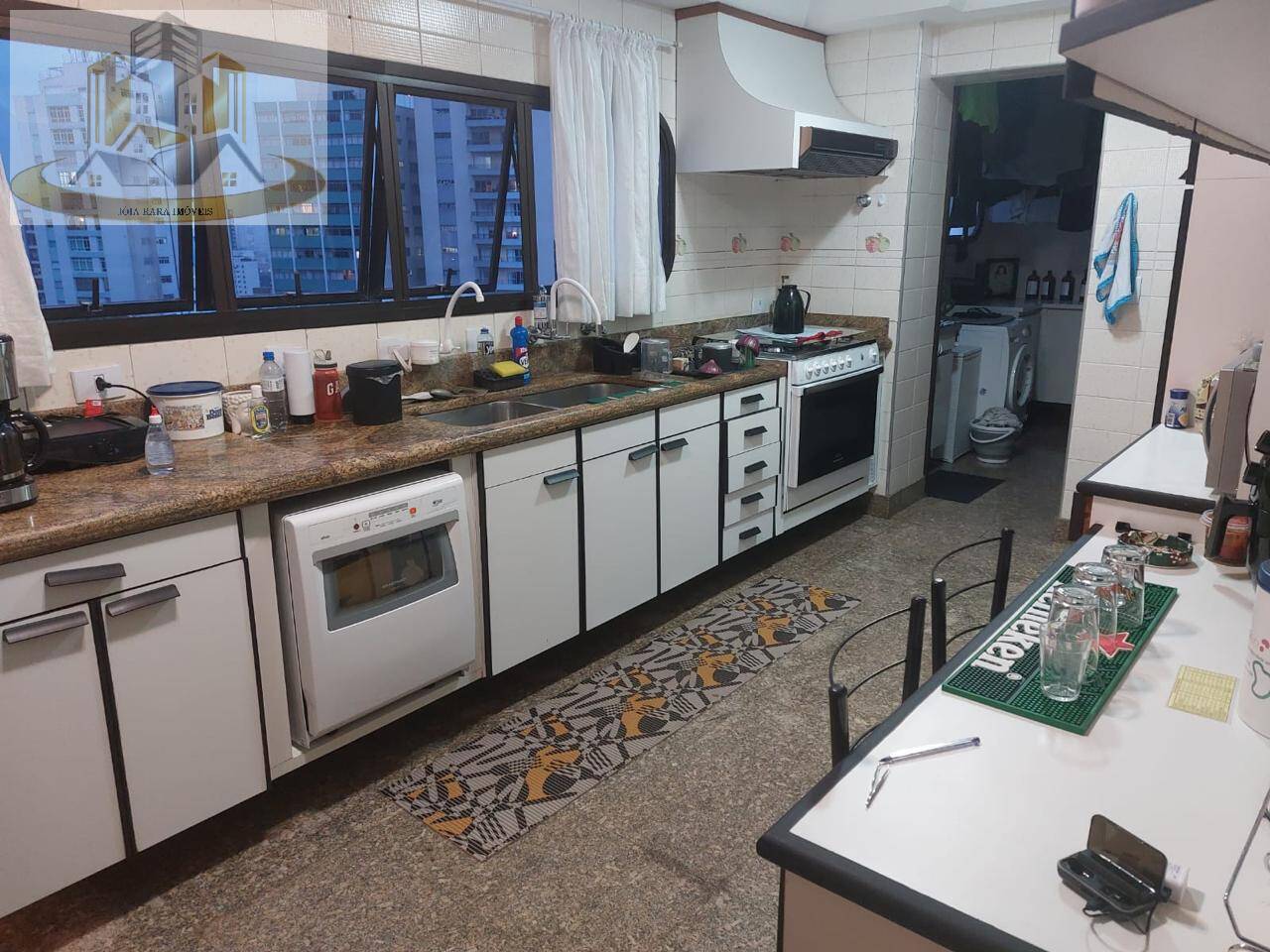 Apartamento à venda com 3 quartos, 190m² - Foto 11