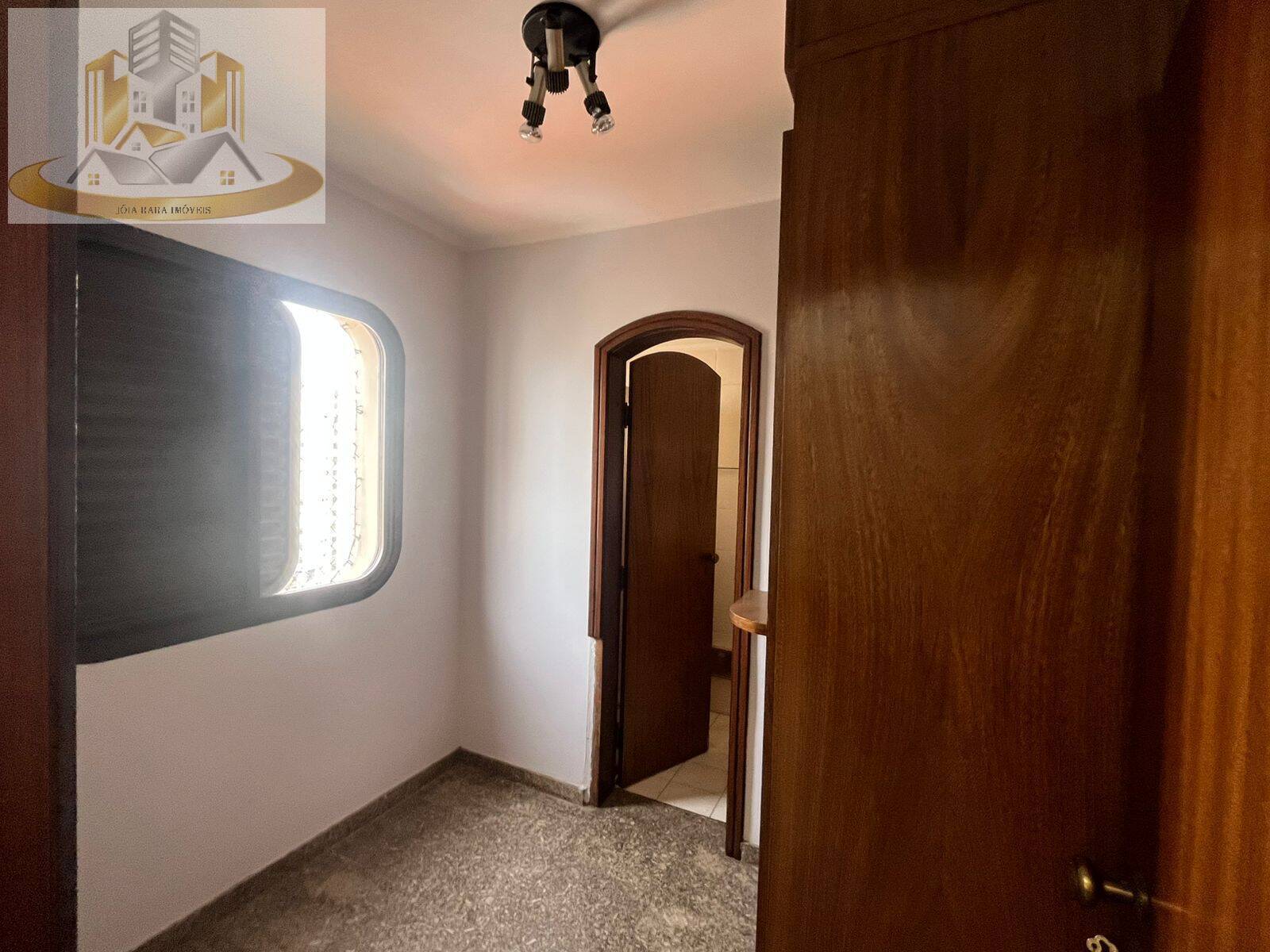 Apartamento à venda com 3 quartos, 190m² - Foto 29