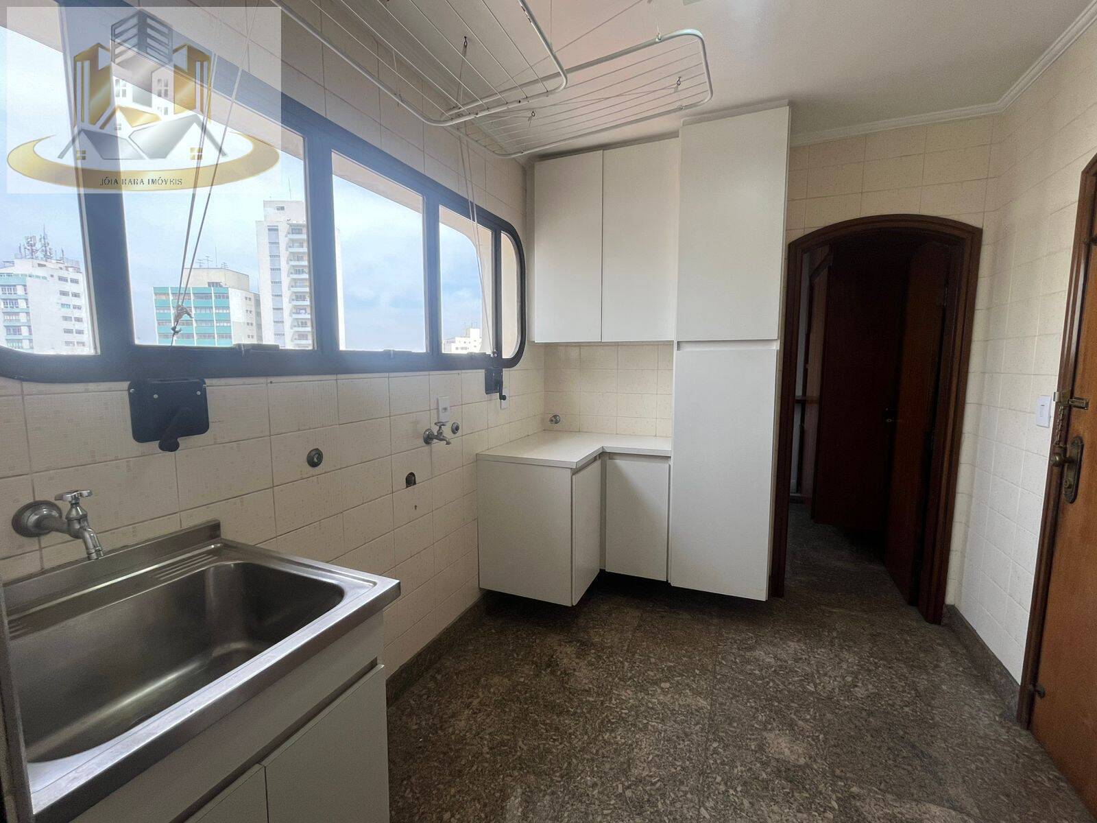 Apartamento à venda com 3 quartos, 190m² - Foto 10