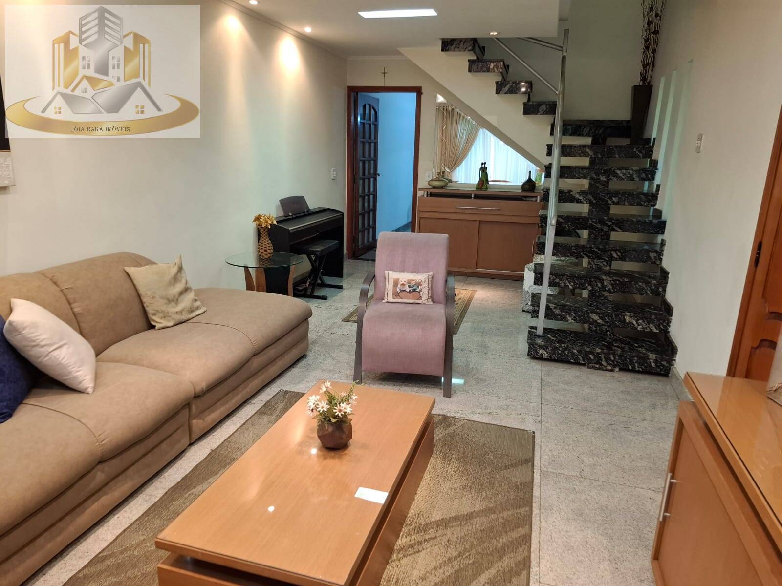 Sobrado, 3 quartos, 216 m² - Foto 2